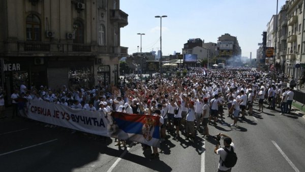СОФРОНИЈЕВИЋ НА СКУПУ СРБИЈА ЈЕДНА ПОРОДИЦА: Након скупа настављамо још боље да радимо, јер Србија мора да победи