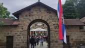 SVEČANA VIDOVDANSKA AKADEMIJA ODRŽANA U GRAČANICI Petković: Srbija uz svoj narod na KiM