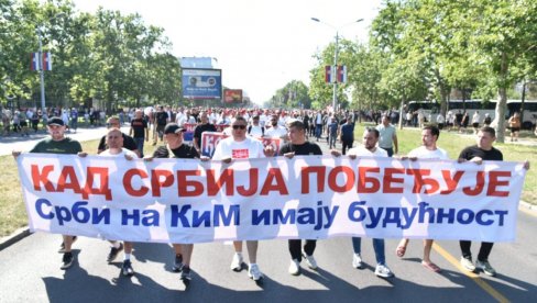 KAD SRBIJA POBEĐUJE SRBI NA KiM IMAJU BUDUĆNOST: Srbi sa Kosova i Metohije skandiraju Aco, Srbine (VIDEO)
