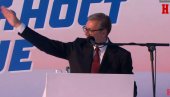 PREDSEDNIK DRŽI GOVOR: Vučić se obraća narodu na velikom skupu u Beogradu Srbija naša porodica (VIDEO)