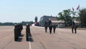 MOĆNA ARMIJA BATAJNICI: Vučić na prikazu novih sredstava Vojske Srbije (FOTO/VIDEO)
