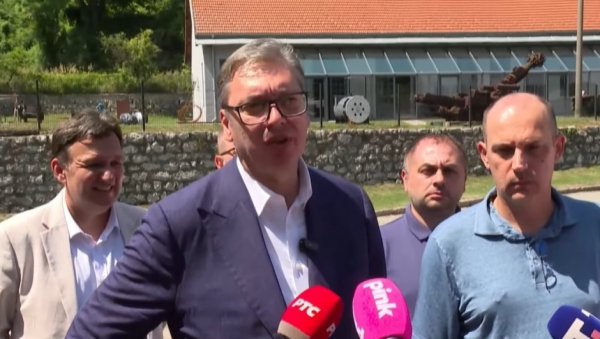 ОВО ЋЕ ДА СПАСАВА ЖИВОТЕ: Вучић посетио мобилну амбуланту у Сењском руднику (ФОТО/ВИДЕО)
