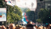 MOĆNE SLIKE NAJVEĆE SRPSKE ZASTAVE: Ujedinjena Srbija podržala Vučića