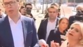 APLAUDIRALA VUČIĆU, PA DRŽALA GOVOR NA BLOKADERSKOM SKUPU! Istina je, sve se vidi na Vidovdan! (VIDEO)