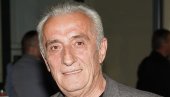 КАО ДА САМ СРЕО ЈЕДНУ ОБИЧНУ ЖЕНУ Шеки мајку први пут видео случајно - Није било никаквог узбуђења