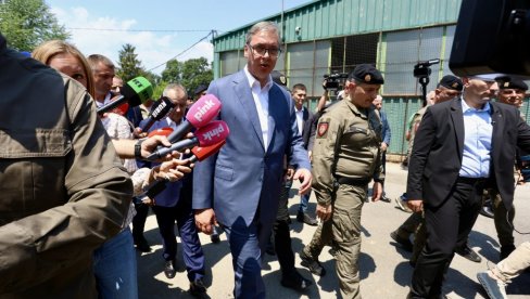 ПРОСТО НЕКА БУДАЛА НАПИШЕ НЕШТО И ТО МЕДИЈИ ПРЕНОСЕ Вучић о инциденту на Мјузик Вику: Питајте државне органе у таквим ситуацијама