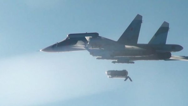 СРАВЊЕНО СА ЗЕМЉОМ! Руски „Герањи“ и паклене бомбе ФАБ-3000 СПРЖИЛИ све у Запорожју! (ВИДЕО)