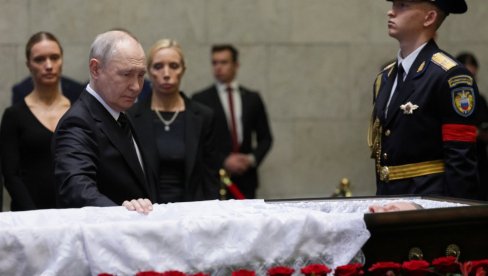 OPROŠTAJ U MOSKVI: Putin lično odao počast Sergeju Ivanovu