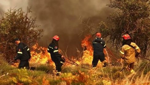 EKSPLOZIJE ODJEKUJU MOSTAROM: Požar zahvatio minska polja - Životi ljudi opasno ugroženi