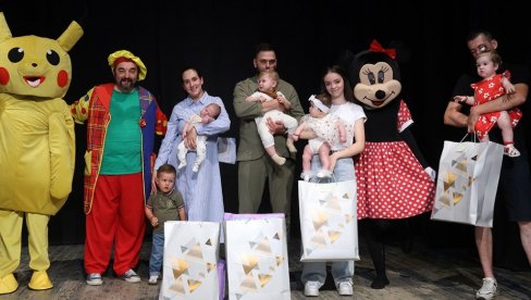 TRADICIONALNA MANIFESTACIJA U TREBINJU: Bebe izabrale predsedništvo