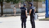 LAŽNI ZDRAVSTVENI RADNICI I HUMANITARCI TRAŽE NOVAC: Novosadska policija i OJT rade na identifikaciji osumnjičenih