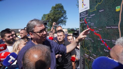 OSMEH VOJVODINE ZA OSMEHE VOJVOĐANA: Predsednik obišao radove na deonici brze saobraćajnice od Bačkog Brega do Kljajićeva