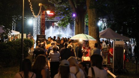 NOVA LOKACIJA, NOVA VIBRACIJA: Jubilarni 20. „Vinofest“ prvi put održan u Gradskom parku u Vršcu, oborivši sve rekorde