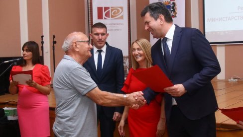 ENERGETSKA EFIKASNOST U ŠAPCU: Uručeno novih 127 ugovora