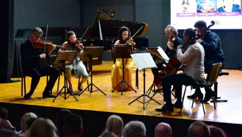 VEČERAS KRAJ „RAVANELIUSA“ U ĆUPRIJI: Izuzetan festival muzičke izuzetnosti