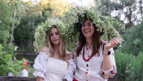 DANAS JE IVANJDAN - CRVENO SLOVO: Ovo su običaji koje posebno žene treba da ispoštuju