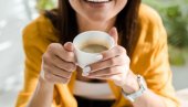 DA LI NAS KAFA ČINI STARIJIM? Nauka o kofeinu i zdravlju kože