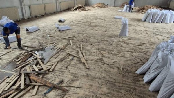 БАЦАЈУ СВЕ ДОТРАЈАЛО: Ново лице осмолетке у Железнику