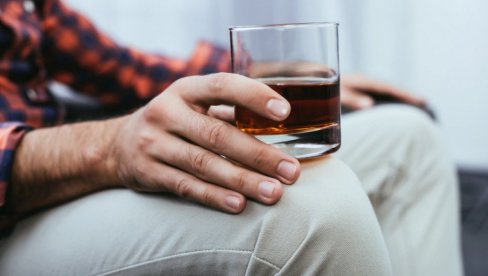 Navika koja je po JETRU gora od alkohola: Mnogi nisu svesni šta čine svom zdravlju