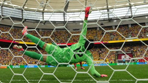 KRAJ ZA KOLUMBIJU NA MUNDIJALU! Švajcarci nakon penala prošli u četvrtfinale Svetskog prvenstva i zakazali duel sa Argentinom