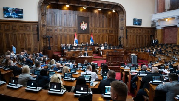 18 ТАЧАКА ДНЕВНОГ РЕДА: Посланици Скупштине Србије наставили расправу