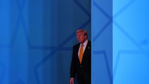 ТРАМП ШОКИРА ИЗЈАВАМА: Хитлер вас је потукао за један дан... (ВИДЕО)
