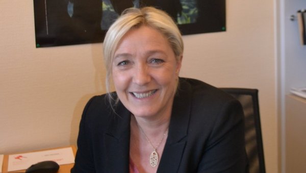 ЛЕ ПЕНОВА НАДМУДРИЛА ПАРАГРАФЕ: Како је правна борба лидерке француских суверениста уродила плодом