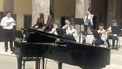 ODRŽALI VIŠE OD 20 KONCERATA: Đaci muzičkih škola na jesen sviraju u Narodnoj skupštini