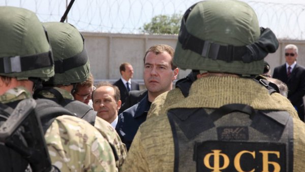 СПЕКТАКУЛАРНА АКЦИЈА ФСБ: Осујећен напад са 13 дронова на војни аеродром у Ростову!