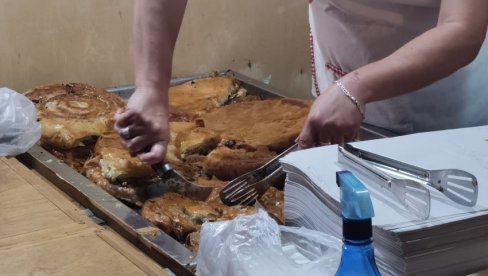 MIRIS BUREKA OSVOJIO NIŠ: Na Keju se očekuje čak 10 tona omiljenog specijaliteta, najavljen i pokušaj Ginisovog rekorda