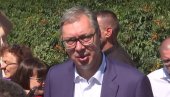 OVO ZNAČI ŽIVOT ZA OVO SELO I LJUDE: Vučić obilazi završne radove na deonici između Gornjih i Donjih Sinkovaca (VIDEO)