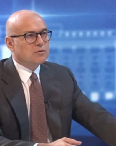 ЛИДЕР НАПРЕДЊАКА ВУЧЕВИЋ ПОСЛАО МОЋНУ ПОРУКУ ИЗ МАЛЕ ПЛАНЕ Будите на правој страни, бирамо будућност Србије ЕВО ШТА ЈЕ РЕКАО ЗА БЛОКАДЕРСКУ