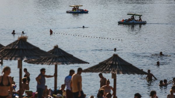 ЛЕТОВАЊЕ У СРБИЈИ: Језера која опуштају тело и ум од модерног начина живота - Одмор за памћење!