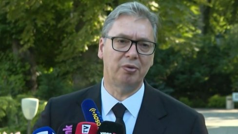 ВУЧИЋ СЕ ОБРАЋА НАРОДУ: Надам се да је у догледном року могуће да угостимо председника Украјине