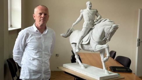 MONUMENTALNI SPOMENIK KRALJU MILANU: Delo profesora Zorana Ivanovića u decembru će biti otkriveno u Leskovcu