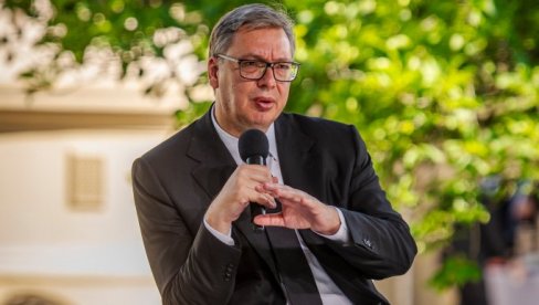 PREDSEDNIK SA NARODOM: Vučić u Vladimirovcu
