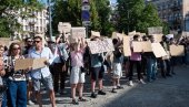 HAOS U UKRAJINI: Narod masovno izašao na ulice, Zelenski razbesneo građane (VIDEO)