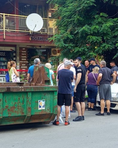 ЗАКУПЦИ УШЛИ У СВОЈЕ ЛОКАЛЕ: Месец дана после пожара дозвољен приступ запосленима у ТЦ Енјуб