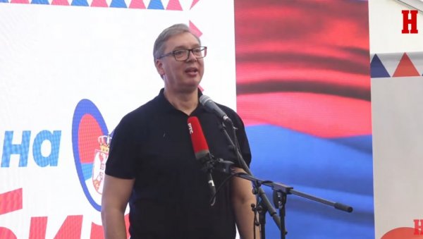 ПРЕДСЕДНИК СА НАРОДОМ: Вучић у Владимировцу
