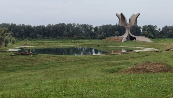 НОВОСТИ У ЈАСЕНОВЦУ: Језива тишина на највећем стратишту Срба (ФОТО/ВИДЕО)