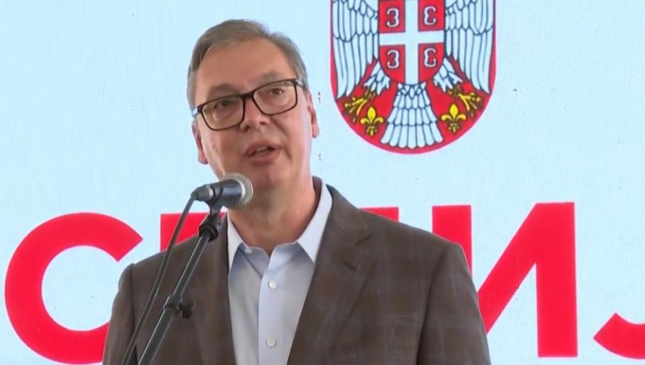 ПРЕДСЕДНИК ПРУЖА РУКУ ЧОВЕКУ КОЈИ МУ ЈЕ ПРЕТИО СМРЋУ Аналитичари: Правни систем мора реаговати без обзира на лични чин опроста