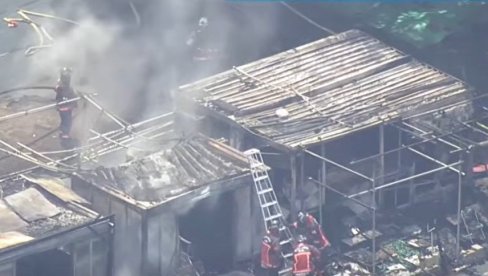 CRNI DIM PREKRIO NEBO: Požar u vojnoj bazi, vatrogasci jedva savladali buktinju (VIDEO)