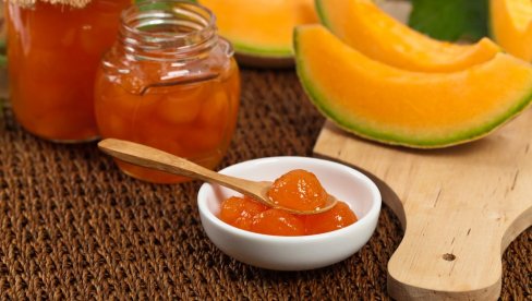 RECEPT ZA DŽEM OD DINJE: Zaboravljeni slatkiš jugoslovenskih domaćica