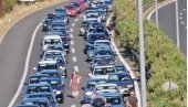 СРБИ ЗАГЛАВЉЕНИ НА ЕВЗОНИЈУ: Почео штрајк грчких цариника - ово су детаљи