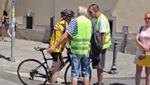 SKANDAL U ZEMUNU: Blokaderi opet divljaju, nisu dali starijem čoveku na biciklu da prođe