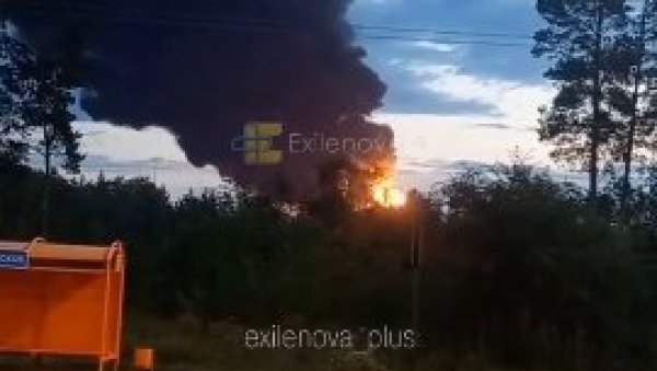 ПАКАО У РУСИЈИ ТОКОМ НОЋИ: Ројеви дронова спржили рафинерије, гори логистички центар руског Амазона (ВИДЕО)