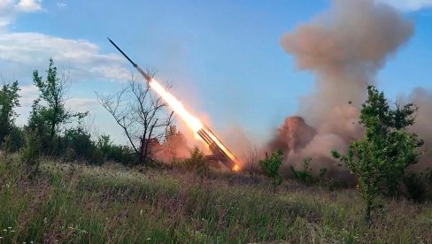ПАКАО У ДОБРОПОЉУ ЗА СНАГЕ АЗОВА: Војници се крију по пацовским каналима, руска артиљерија пржи 24 часа (ВИДЕО)