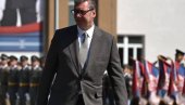 ВУЧИЋ ОФИЦИРИМА И ВОЈНИЦИМА: Данас је Србија снажна пре свега захваљујући вама