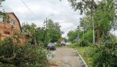 РУСИЈУ ПОГОДИЛО СИЛОВИТО НЕВРЕМЕ: Ванредно стање, десетине повређених и масовни нестанци струје (ФОТО)