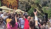 НА НИШАНУ КУРТИЈЕВИХ СНАЈПЕРИСТА Милан Васић: Пре наступа у Призрену тзв. косовска полиција ми рекла шта смем да певам (ВИДЕО)